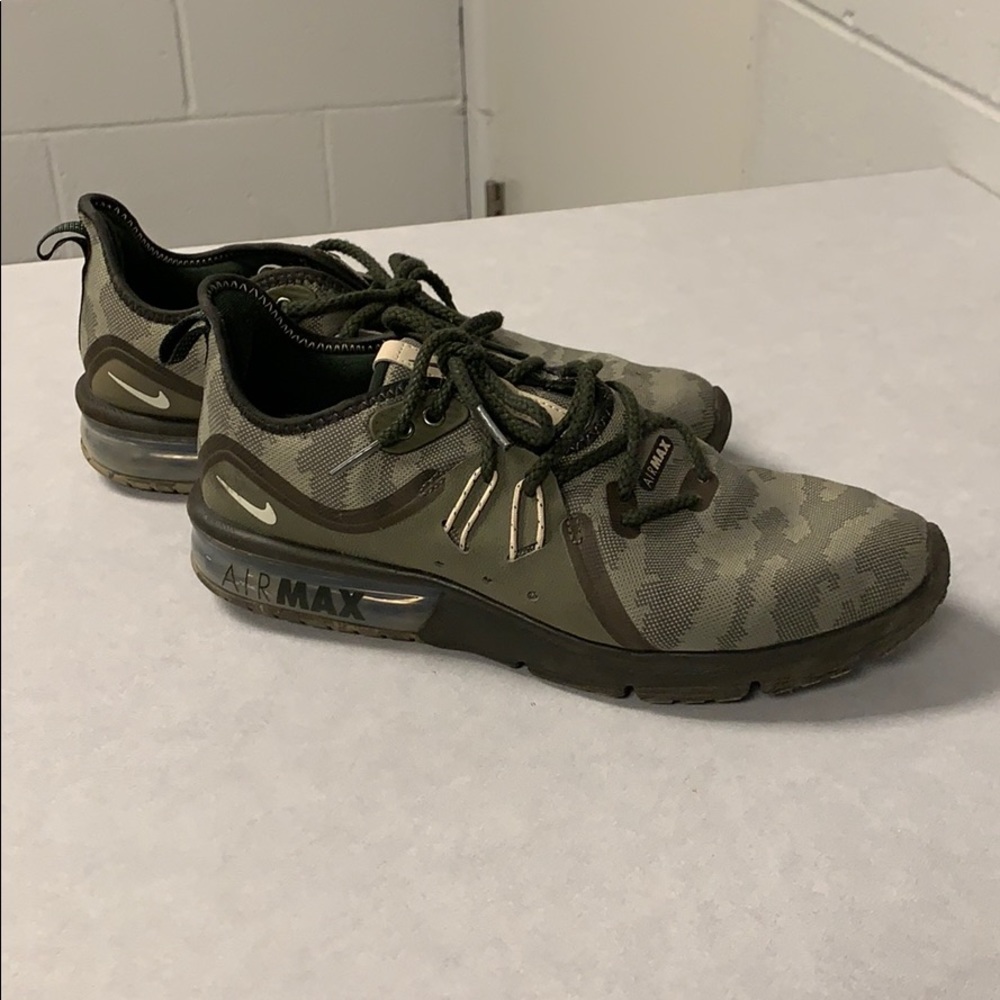 Nike Airmax Sequence 3 Size 8.5 - image 1